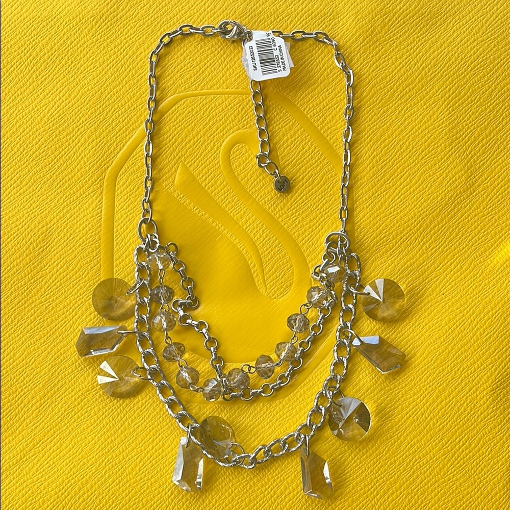 Elegant Silver Necklace with Crystal Accents